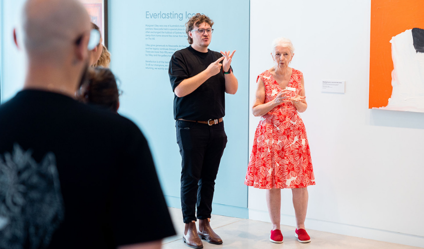 Auslan Newcastle Art Gallery Tour. Photo credit: Jedd Cranfield