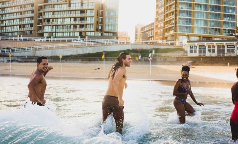 Enjoying a swim at Newcastle Beach © Destination NSW