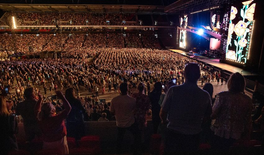 McDonald Jones Stadium transformed from field to sold-out arena