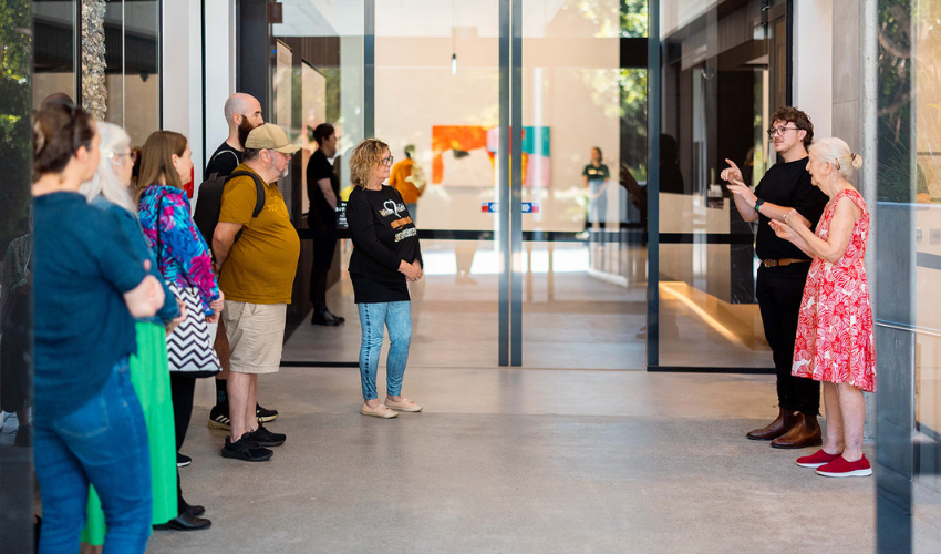 Auslan Newcastle Art Gallery Tour. Photo credit: Jedd Cranfield