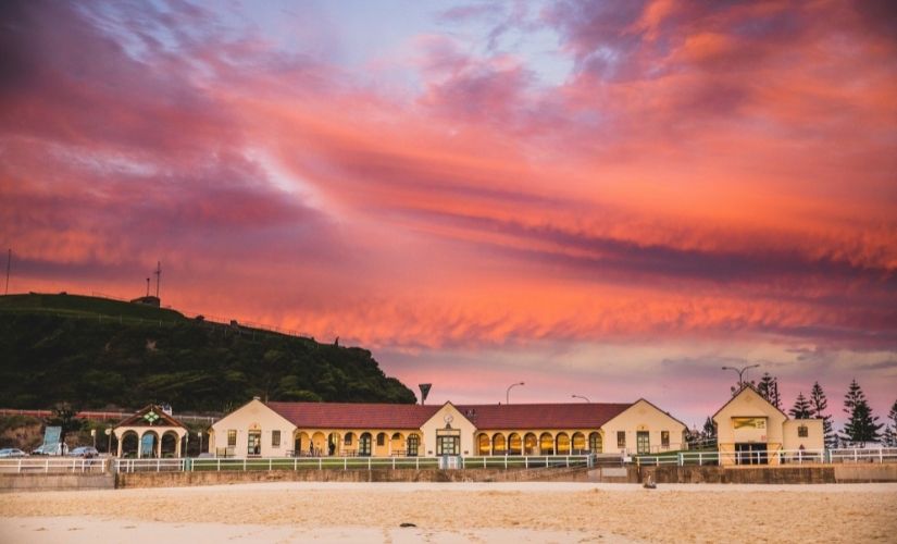 Nobbys Beach Surf Life Saving Club © Destination NSW